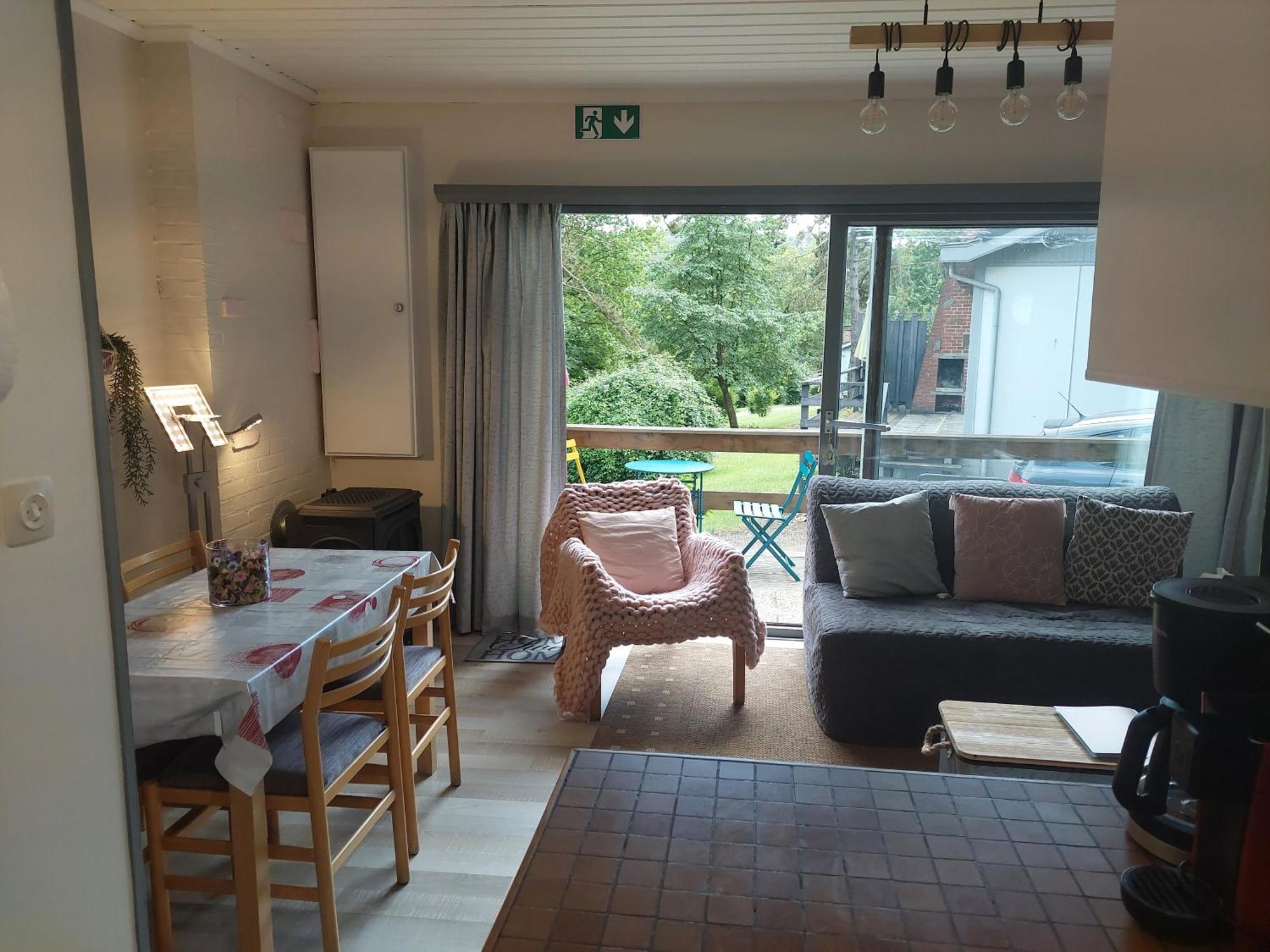 Le Petit Chalet - Bungalow Waulsort Eksteriør billede