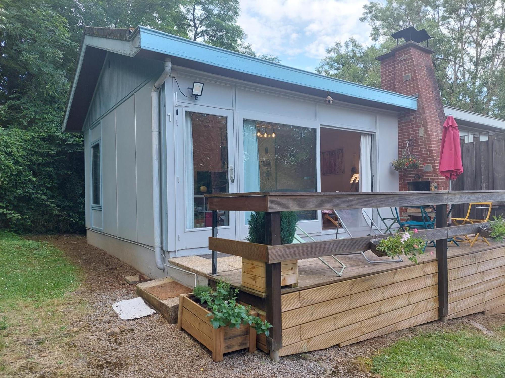 Le Petit Chalet - Bungalow Waulsort Eksteriør billede