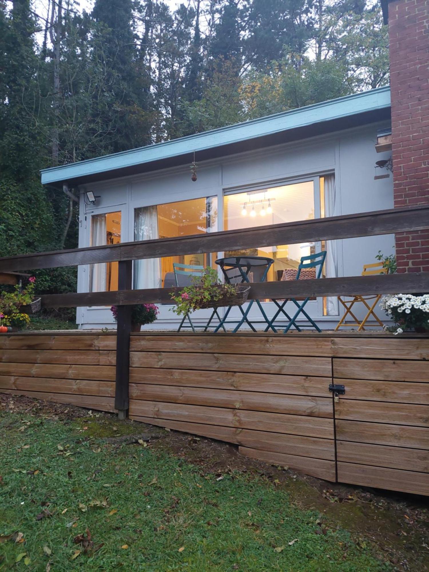Le Petit Chalet - Bungalow Waulsort Eksteriør billede
